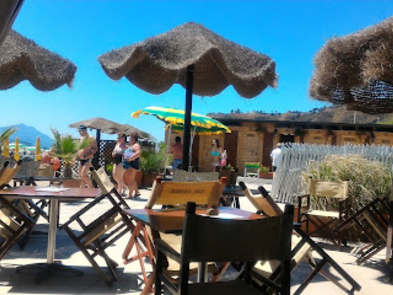 Lido America Bacoli prezzi ombrellone, lettino e sdraio Beacharound