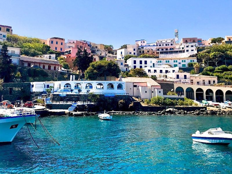 Prenota Le Spiagge A Ustica Beacharound