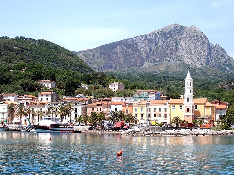 Prenota le spiagge a Scario Beacharound